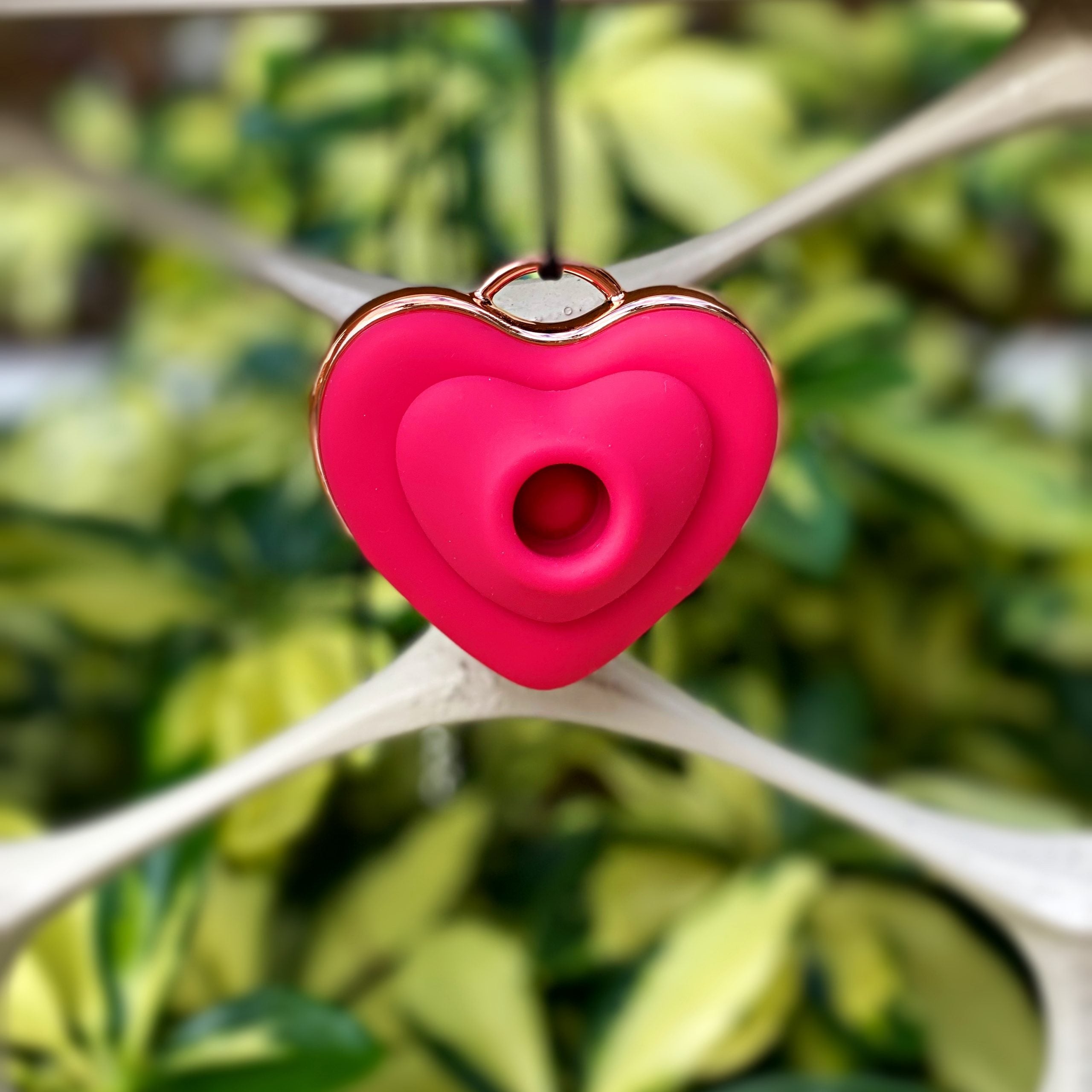 Vibrating Heart Necklace - Sexy Valentine's Gift | V For Vibes